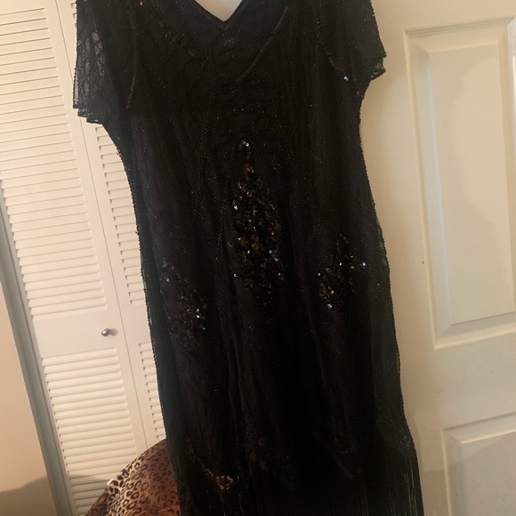 BLACK SEQUIN BEADED FRINFGED DRESS, SIZE M/L, NEW IN PACKAGING. - Picture 2 of 7
